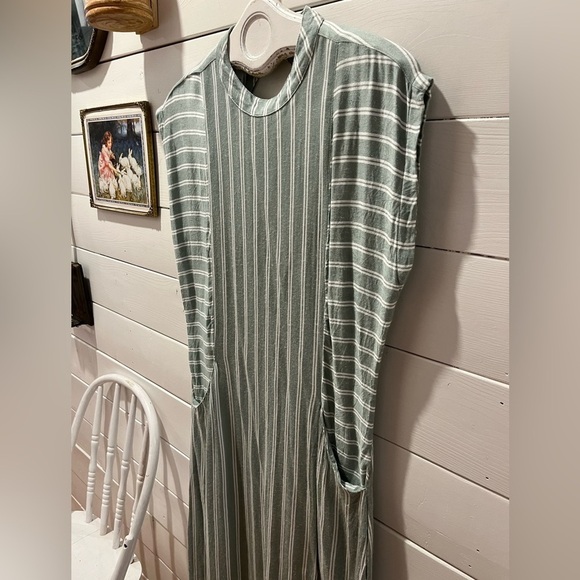 RVCA Green and white dress size L - Picture 8 of 8